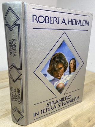 Item #121 Straniero In Terra Straniera (Stranger in a Strange Land). Robert A. Heinlein